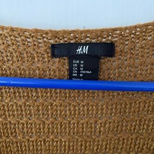 H&M camel color sweater